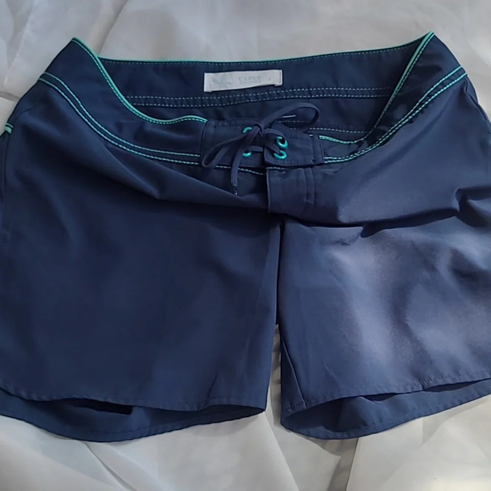 Carve Designs Swim Shorts. Size 6 - Picture 3 of 6